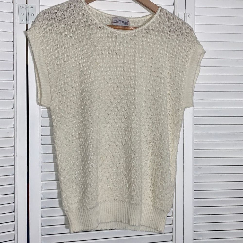 Vintage Cream Sleeveless Sweater Women’s Size Medium‎